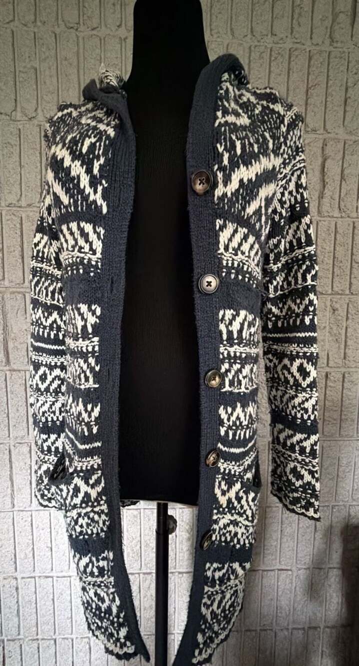 726 Lucky Brand Nordic Cardigan Size M Blue Fair Isle